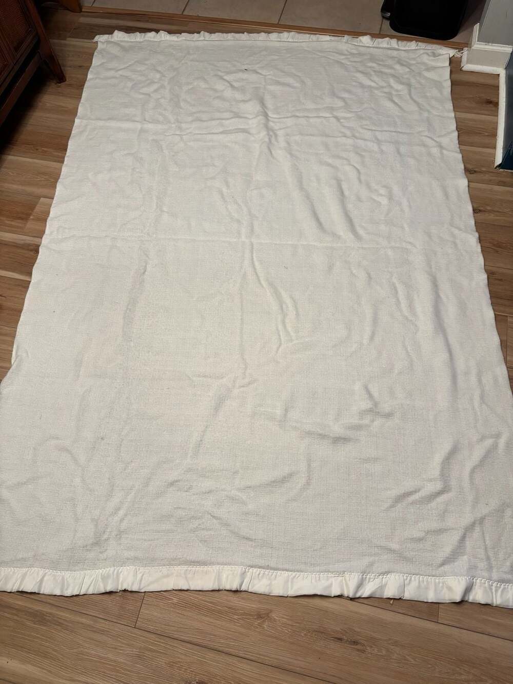 Faribault Woolen Mill Vintage White Waffle Weave Thermal Blanket with Satin Trim